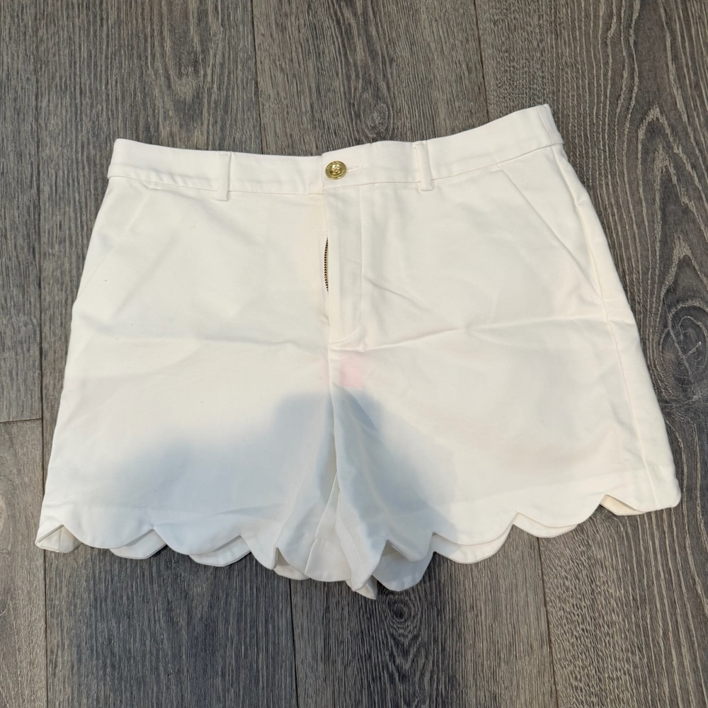 Lilly Pulitzer White Scalloped Shorts